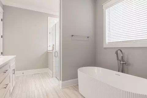 Bath - 4009 Brant Dr, Evans, GA 30809 photo 2 of 7