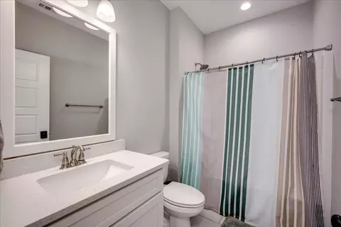 Bath - 1044 Bartram Rdg, Evans, GA 30809 photo 6 of 7