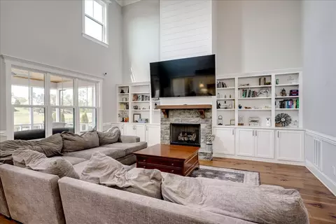 Living - 1044 Bartram Rdg, Evans, GA 30809 photo 2 of 3