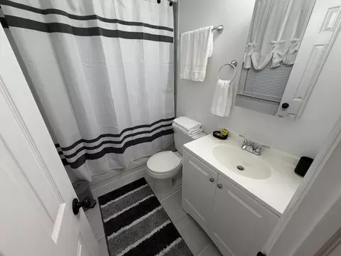 Bath - 3516 Windy Hill Dr, Augusta, GA 30906 photo 3 of 3