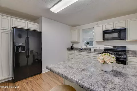 Kitchen - 714 Hickman Rd, Augusta, GA 30904 photo 12 of 13