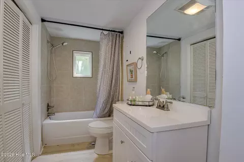 Bath - 714 Hickman Rd, Augusta, GA 30904 photo 7 of 8