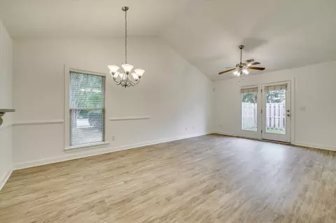 Living - 350 Connor Cir, Evans, GA 30809 photo 5 of 6