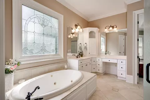 Bath - 608 Emerald Xing, Evans, GA 30809 photo 3 of 8