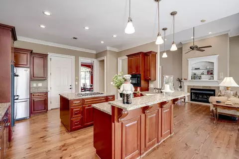 Kitchen - 608 Emerald Xing, Evans, GA 30809 photo 2 of 6