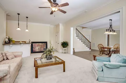 Living - 608 Emerald Xing, Evans, GA 30809 photo 5 of 10