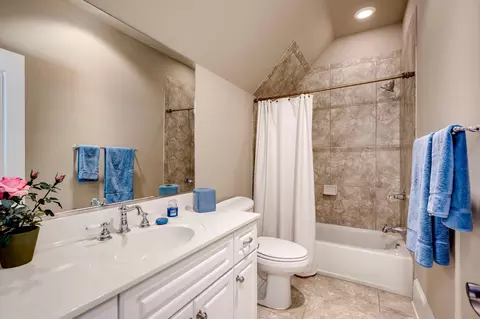 Bath - 608 Emerald Xing, Evans, GA 30809 photo 6 of 8