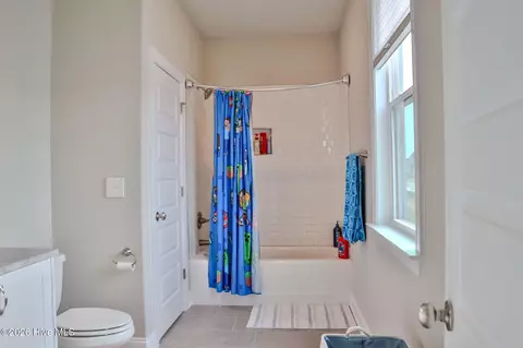 Bath - 214 Cardinal Ct, Evans, GA 30809 photo 6 of 8