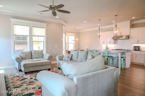 Living - 214 Cardinal Ct, Evans, GA 30809 photo 1 of 2