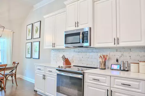 Kitchen - 414 Overcup Ln, Evans, GA 30809 photo 5 of 6