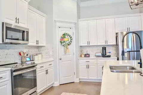 Kitchen - 414 Overcup Ln, Evans, GA 30809 photo 4 of 6