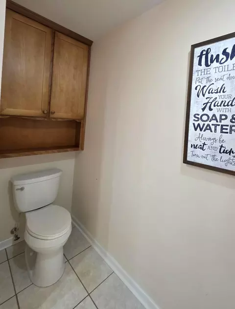Bath - 335 W Sheppard St, Stapleton, GA 30823 photo 5 of 10