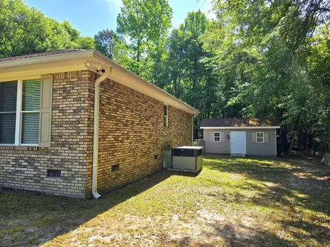 Exterior - 335 W Sheppard St, Stapleton, GA 30823 photo 4 of 14