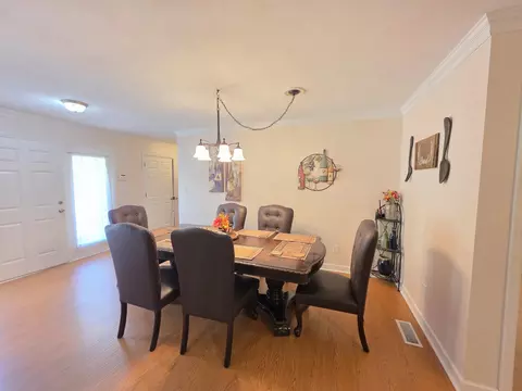Dining - 335 W Sheppard St, Stapleton, GA 30823 photo 1 of 2