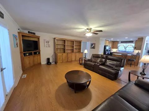 Living - 335 W Sheppard St, Stapleton, GA 30823 photo 4 of 4