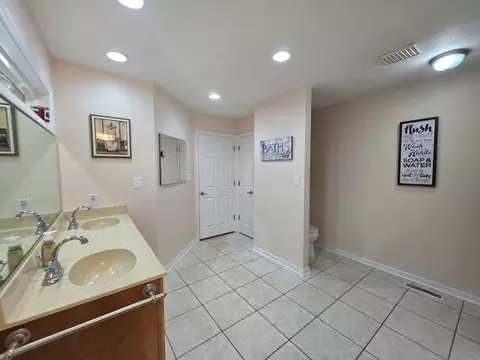 Bath - 335 W Sheppard St, Stapleton, GA 30823 photo 2 of 10
