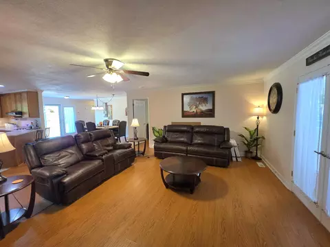 Living - 335 W Sheppard St, Stapleton, GA 30823 photo 3 of 4