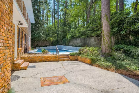 Exterior - 531 Regent Rd, Augusta, GA 30909 photo 4 of 12