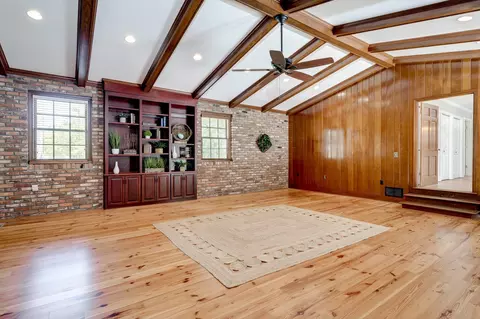 Living - 531 Regent Rd, Augusta, GA 30909 photo 7 of 7