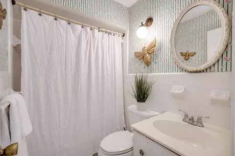 Bath - 531 Regent Rd, Augusta, GA 30909 photo 4 of 4