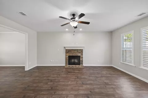 Living - 3259 Windwood St, Evans, GA 30809 photo 4 of 6