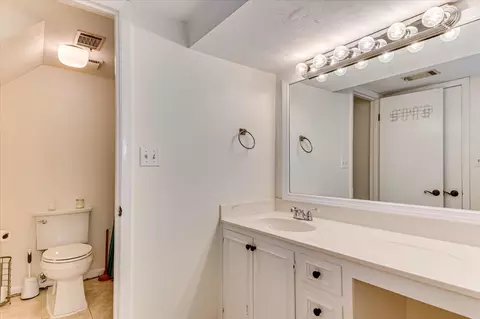 Bath - 3217 W Wimbledon Dr, Augusta, GA 30909 photo 1 of 3