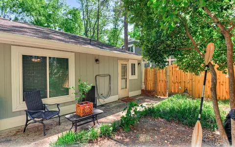 Exterior - 3217 W Wimbledon Dr, Augusta, GA 30909 photo 2 of 3