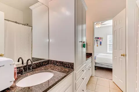 Bath - 4895 Somerset Dr, Evans, GA 30809 photo 6 of 8