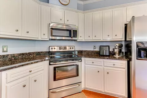Kitchen - 4895 Somerset Dr, Evans, GA 30809 photo 2 of 6