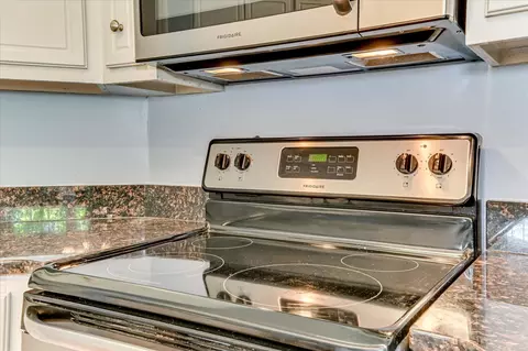 Kitchen - 4895 Somerset Dr, Evans, GA 30809 photo 3 of 6