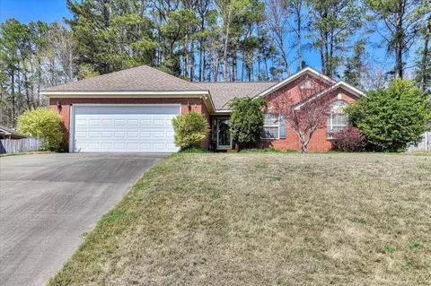 563 Oak Chase Dr, Martinez, GA 30907