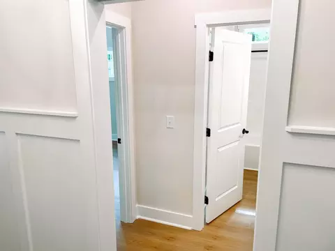 Entry Way - 114 Rhett Dr, Mccormick, SC 29835 photo 2 of 4