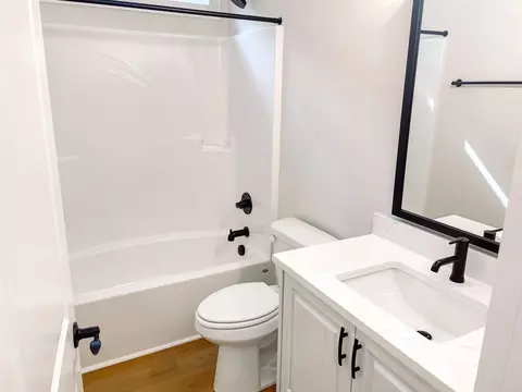 Bath - 114 Rhett Dr, Mccormick, SC 29835 photo 1 of 2