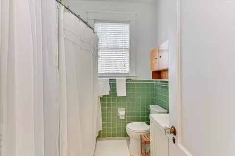 Bath - 231 Greene St, Augusta, GA 30901 photo 3 of 3
