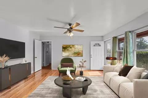 Living - 2415 Eagle Dr, Augusta, GA 30906 photo 2 of 7