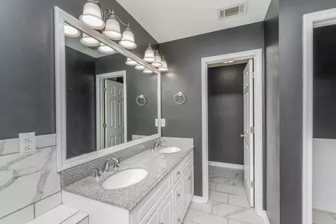 Bath - 3771 Boulder Trl, Martinez, GA 30907 photo 2 of 6