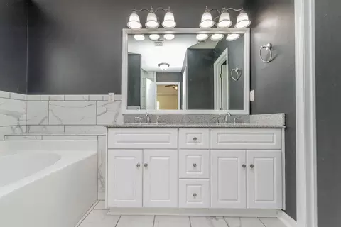 Bath - 3771 Boulder Trl, Martinez, GA 30907 photo 1 of 6