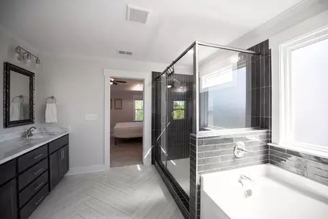 Bath - 3464 Hilltop Trl, Evans, GA 30809 photo 2 of 4