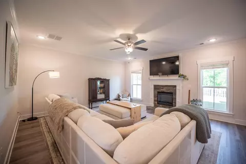 Living - 3464 Hilltop Trl, Evans, GA 30809 photo 1 of 2