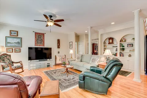 Living - 3502 Greenway Dr, Evans, GA 30809 photo 2 of 3