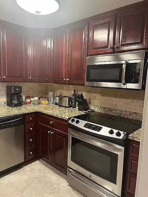 Kitchen - 1 7th St #1105, Augusta, GA 30901 photo 1 of 5