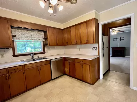 Kitchen - 2535 Sandra Dr, Augusta, GA 30906 photo 2 of 2