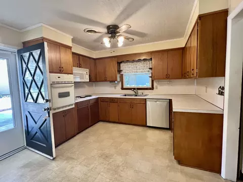 Kitchen - 2535 Sandra Dr, Augusta, GA 30906 photo 1 of 2