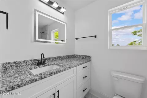 Bath - 1037 Prep St, Augusta, GA 30901 photo 6 of 7