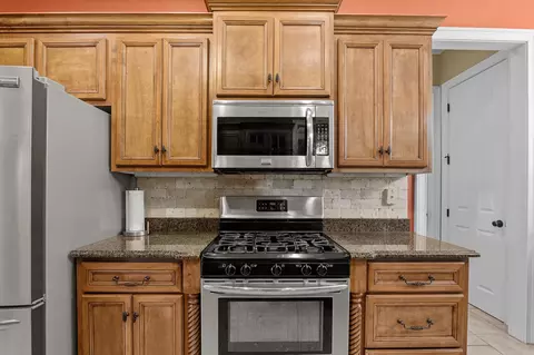 Kitchen - 2516 Laurel Dr, Evans, GA 30809 photo 2 of 5
