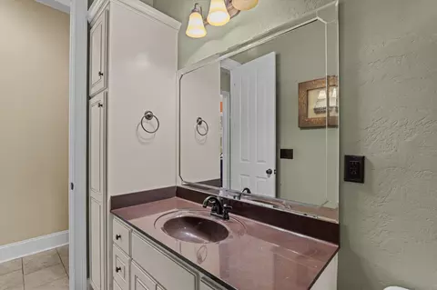 Bath - 2516 Laurel Dr, Evans, GA 30809 photo 6 of 7
