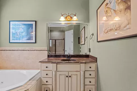 Bath - 2516 Laurel Dr, Evans, GA 30809 photo 3 of 7