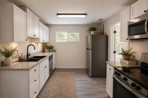 Kitchen - 2154 Bayvale Rd, Augusta, GA 30909 photo 5 of 5