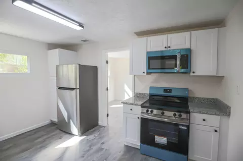 Kitchen - 2154 Bayvale Rd, Augusta, GA 30909 photo 3 of 5