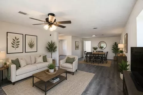 Living - 2154 Bayvale Rd, Augusta, GA 30909 photo 3 of 5